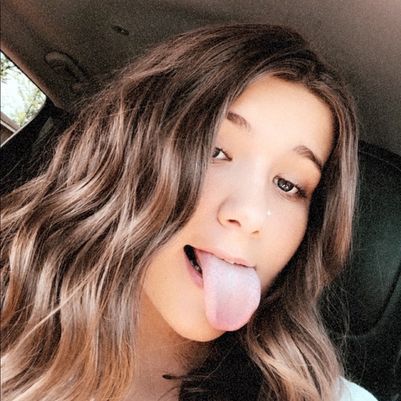 Meet your Posher, Kylee - Picture 1 of 1